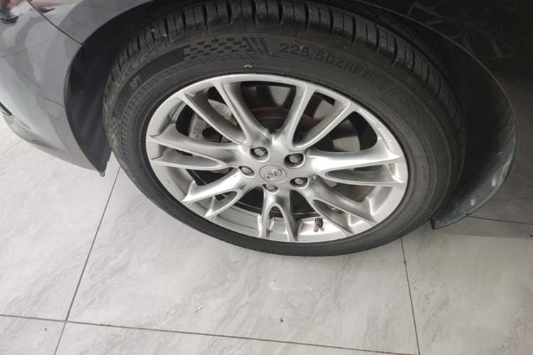 Used Infiniti Q50L 2016 2.0T Ambition Edition Left Front Wheel Hub