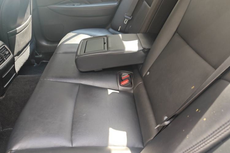 Used Infiniti Q50L 2016 2.0T Comfort Edition Left Rear Seat