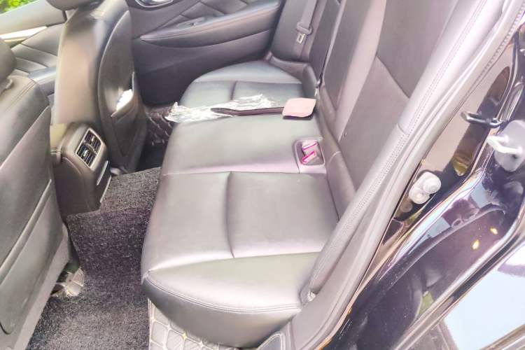 Used Infiniti Q50L 2016 2.0T Comfort Edition Left Rear Seat