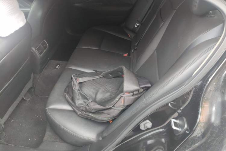 Used Infiniti Q50L 2016 2.0T Comfort Edition Left Rear Seat