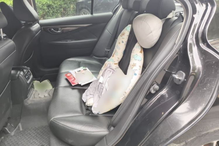 Used Infiniti Q50L 2016 2.0T Luxury Edition Left Rear Seat