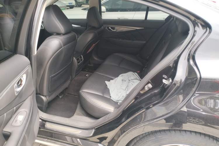 Used Infiniti Q50L 2016 2.0T Ambition Edition Left Rear Seat