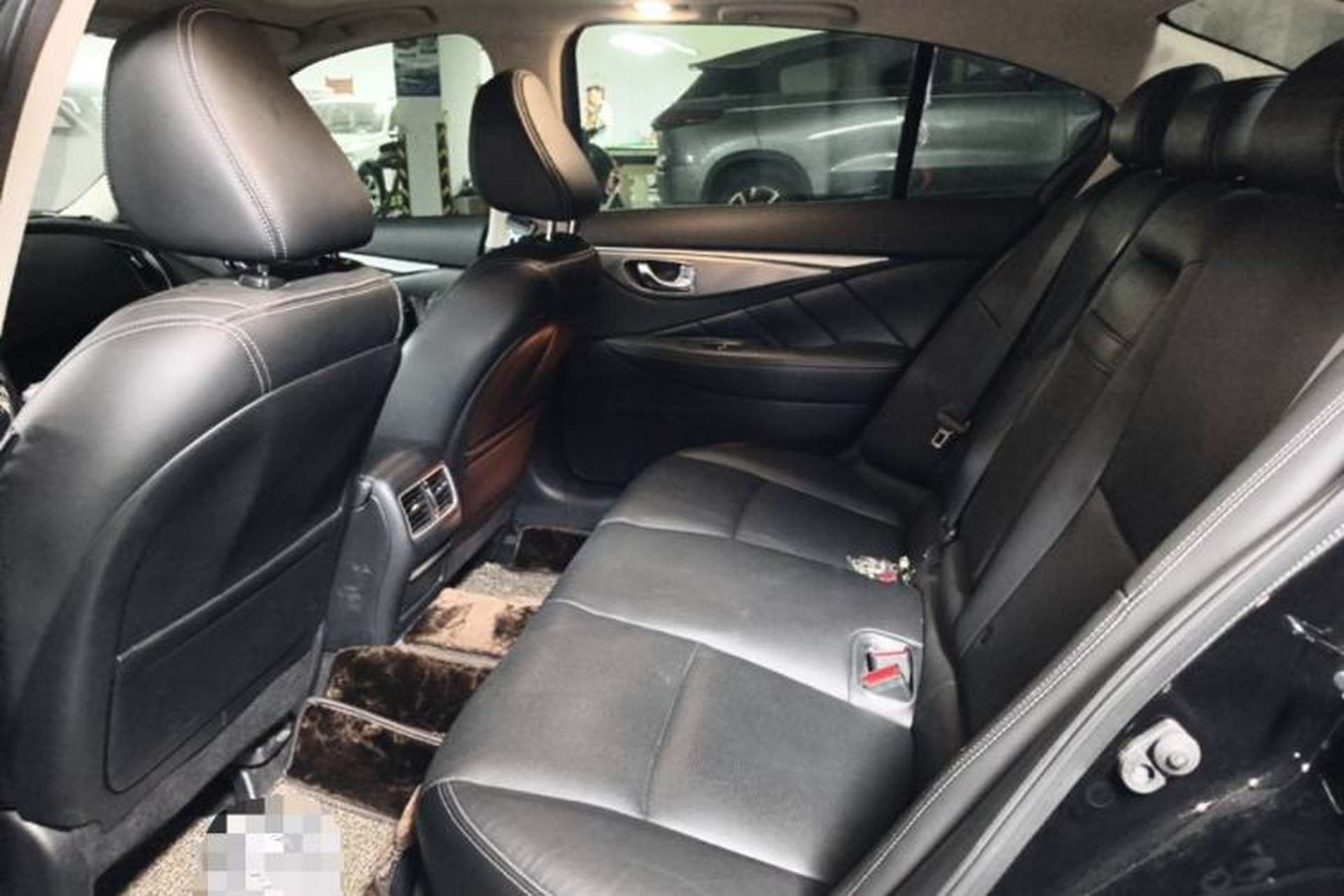 Used Infiniti Q50L 2016 2.0T Ambition Edition Left Rear Seat
