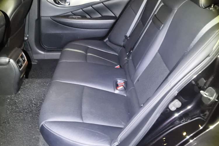 Used Infiniti Q50L 2016 2.0T Enjoyment Edition Left Rear Seat