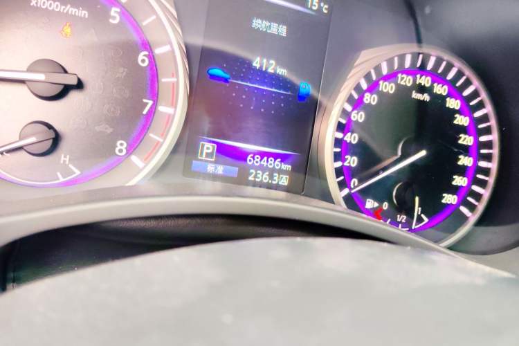 Used Infiniti Q50L 2016 2.0T Comfort Edition Odometer Close Up