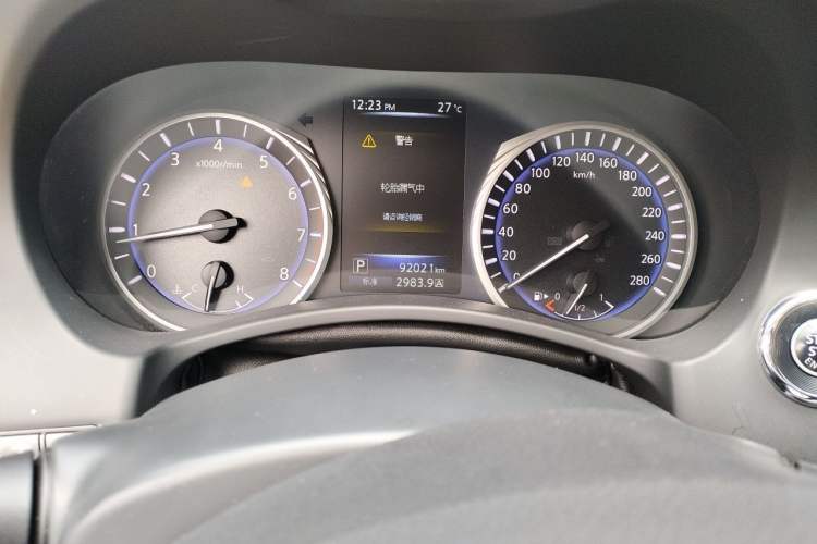 Used Infiniti Q50L 2016 2.0T Ambition Edition Odometer Close Up