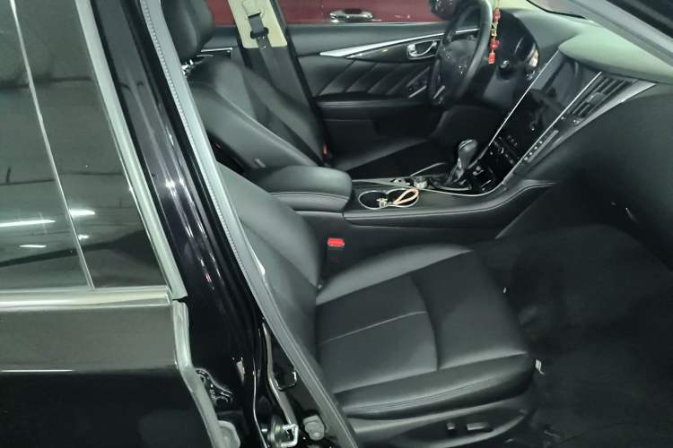 Used Infiniti Q50L 2016 2.0T Comfort Edition Right Front Seat