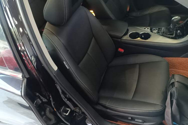 Used Infiniti Q50L 2016 2.0T Enjoyment Edition Right Front Seat