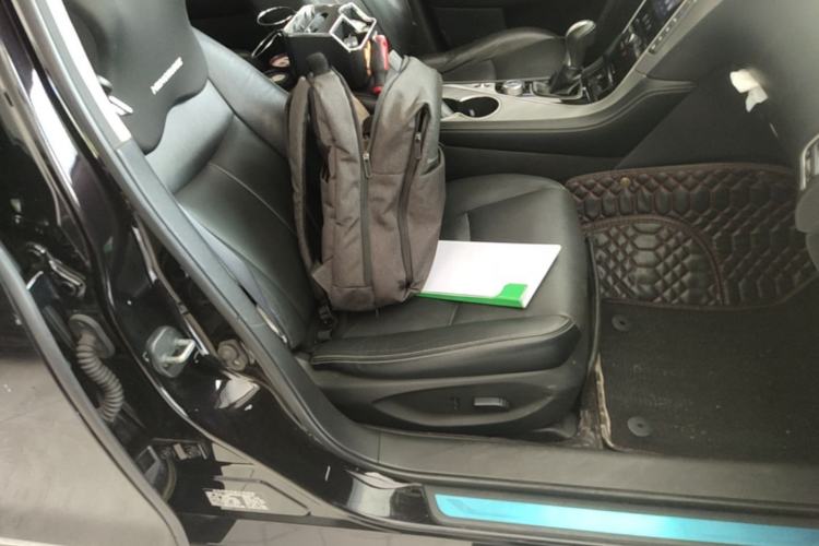 Used Infiniti Q50L 2016 2.0T Ambition Edition Right Front Seat