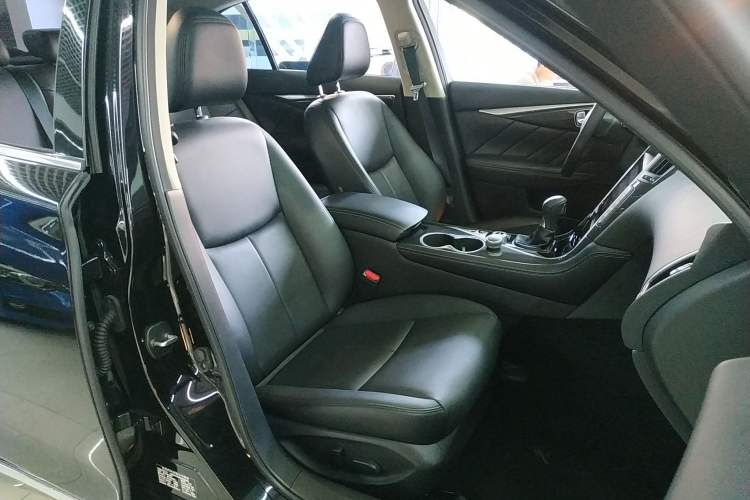 Used Infiniti Q50L 2016 2.0T Comfort Edition Right Front Seat