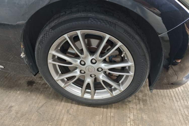 Used Infiniti Q50L 2016 2.0T Enjoyment Edition Right Front Wheel Hub