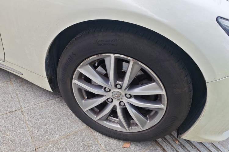 Used Infiniti Q50L 2016 2.0T Enjoyment Edition Right Front Wheel Hub