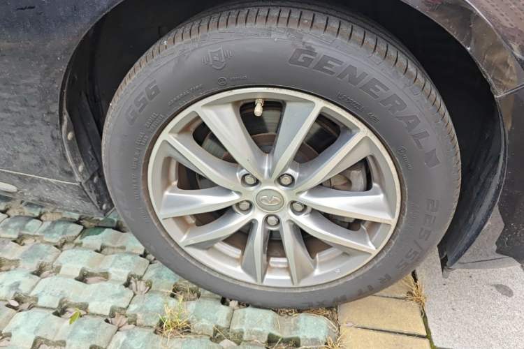 Used Infiniti Q50L 2016 2.0T Enjoyment Edition Right Front Wheel Hub