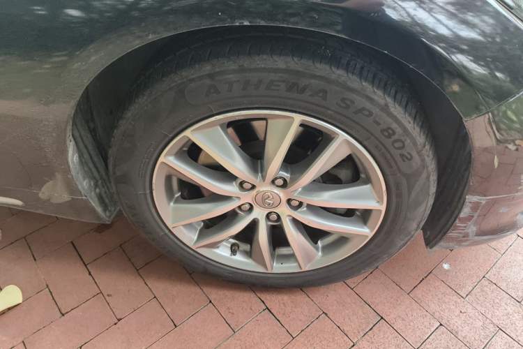 Used Infiniti Q50L 2016 2.0T Enjoyment Edition Right Front Wheel Hub