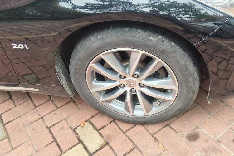 Used Infiniti Q50L 2016 2.0T Comfort Edition Right Front Wheel Hub