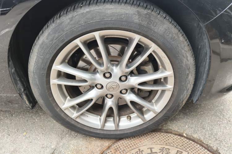 Used Infiniti Q50L 2016 2.0T Luxury Edition Right Front Wheel Hub