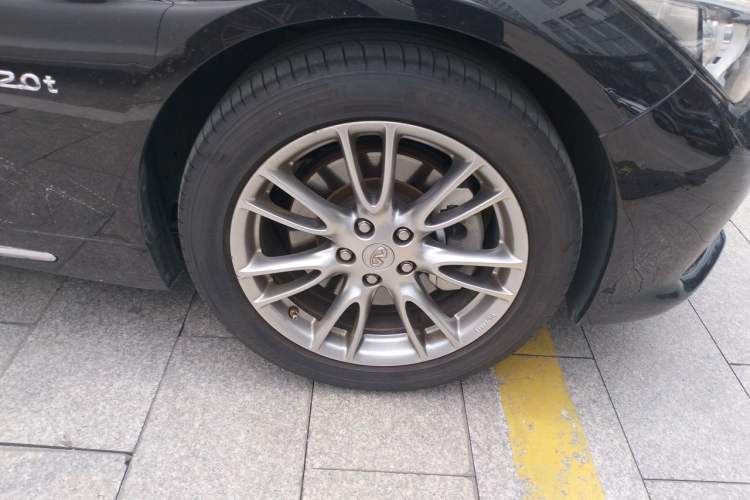 Used Infiniti Q50L 2016 2.0T Ambition Edition Right Front Wheel Hub