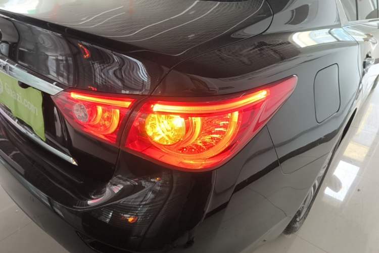 Used Infiniti Q50L 2016 2.0T Enjoyment Edition Right Rear Taillight