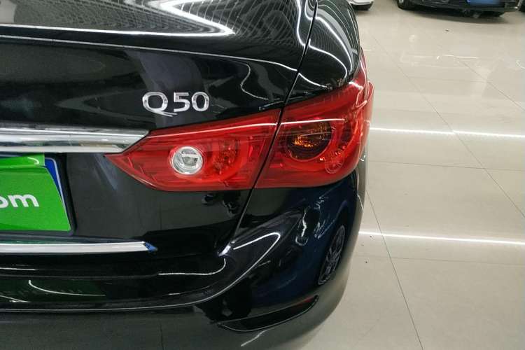 Used Infiniti Q50L 2016 2.0T Comfort Edition Right Rear Taillight