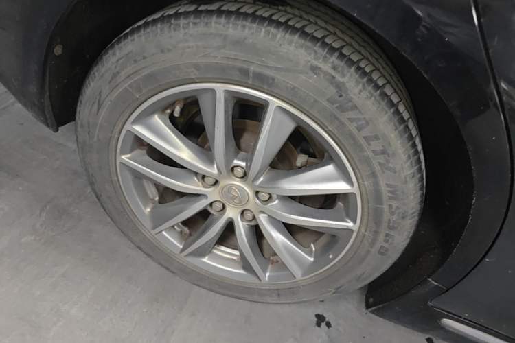 Used Infiniti Q50L 2016 2.0T Comfort Edition Right Rear Wheel Hub