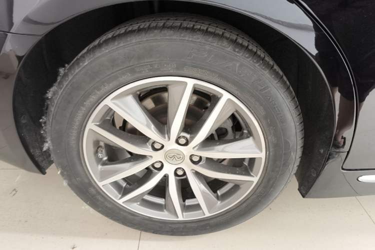 Used Infiniti Q50L 2016 2.0T Enjoyment Edition Right Rear Wheel Hub