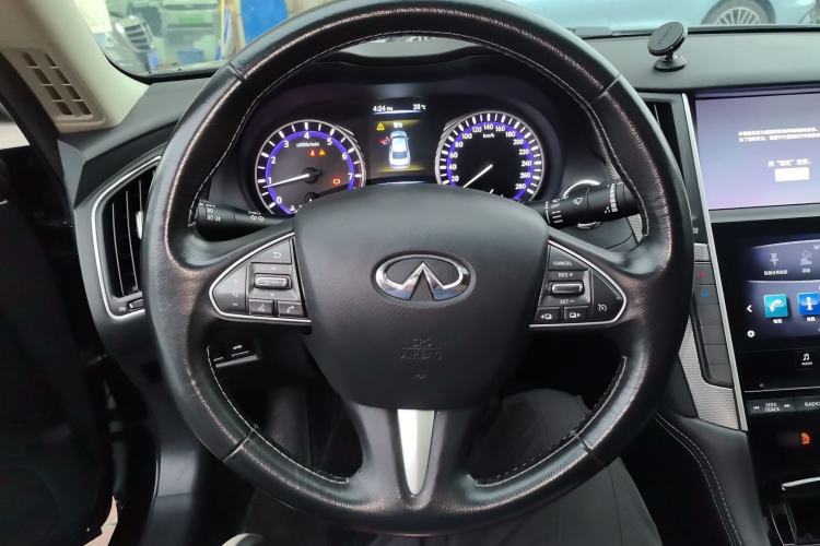 Used Infiniti Q50L 2016 2.0T Enjoyment Edition Steering Wheel