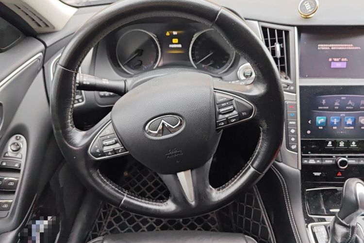 Used Infiniti Q50L 2016 2.0T Enjoyment Edition Steering Wheel