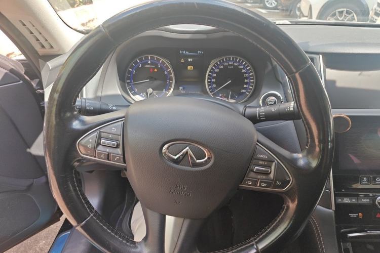 Used Infiniti Q50L 2016 2.0T Comfort Edition Steering Wheel