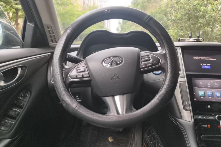 Used Infiniti Q50L 2016 2.0T Enjoyment Edition Steering Wheel