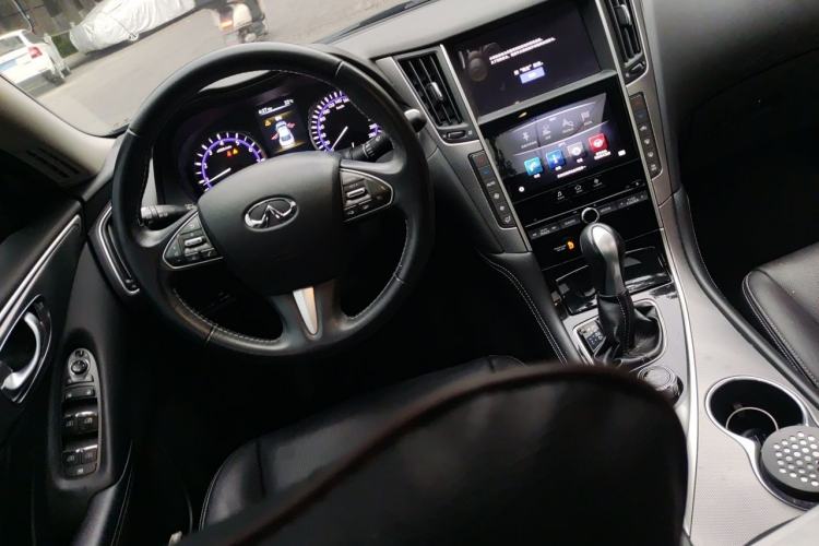 Used Infiniti Q50L 2016 2.0T Enjoyment Edition Steering Wheel