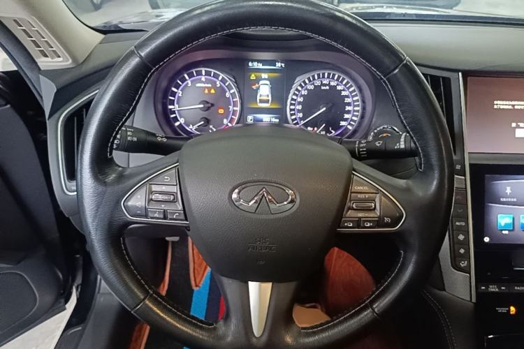 Used Infiniti Q50L 2016 2.0T Enjoyment Edition Steering Wheel