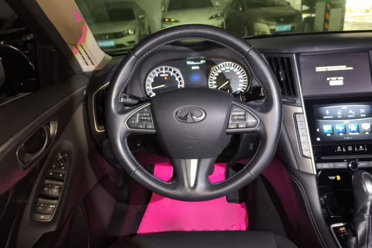 Used Infiniti Q50L 2016 2.0T Enjoyment Edition Steering Wheel