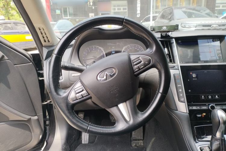 Used Infiniti Q50L 2016 2.0T Ambition Edition Steering Wheel