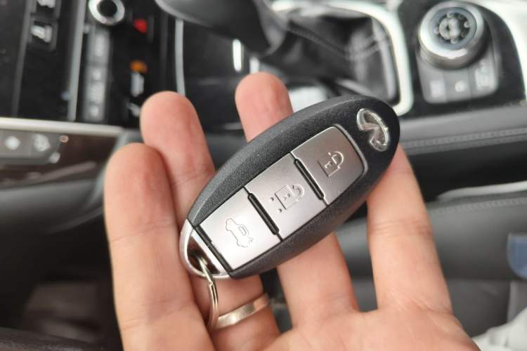 Used Infiniti Q50L 2016 2.0T Luxury Edition Vehicle Key