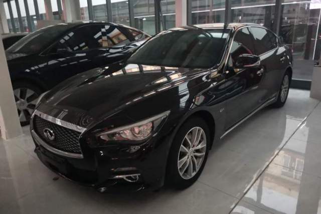 Ojetý Infiniti Q50L 2016 2.0T Enjoyment Edition