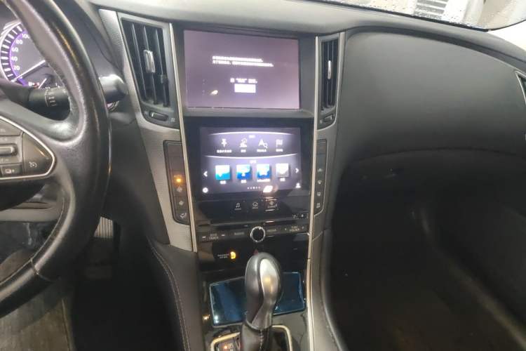 Used Infiniti Q50L 2016 2.0T Enjoyment Edition Audio And AC Panel