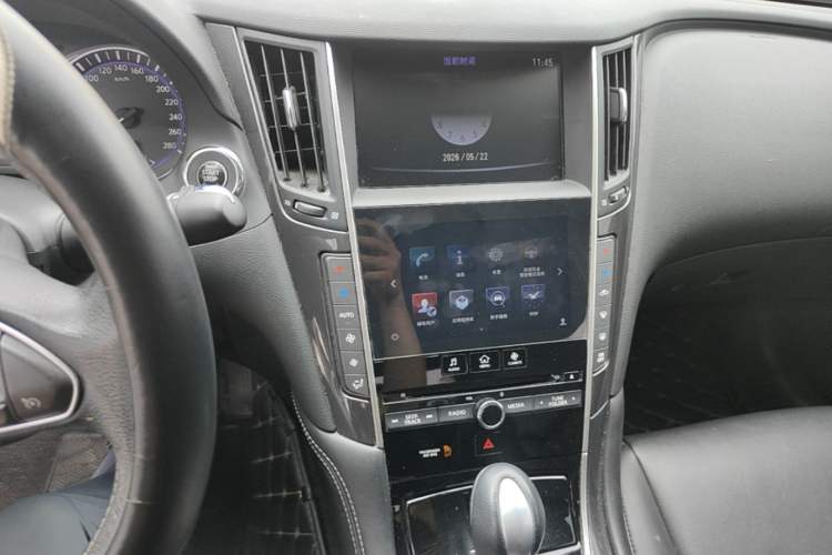 Used Infiniti Q50L 2016 2.0T Comfort Edition Audio And AC Panel
