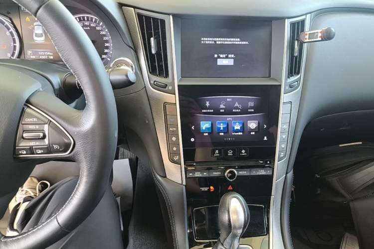 Used Infiniti Q50L 2016 2.0T Enjoyment Edition Audio And AC Panel