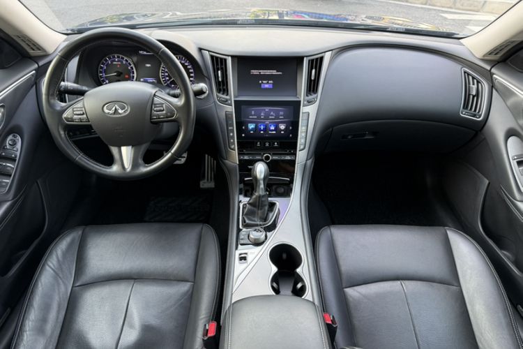 Used Infiniti Q50L 2016 2.0T Enjoyment Edition Audio And AC Panel