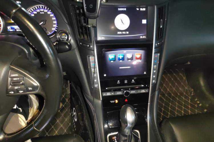 Used Infiniti Q50L 2016 2.0T Comfort Edition Audio And AC Panel