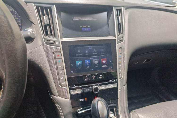 Used Infiniti Q50L 2016 2.0T Enjoyment Edition Audio And AC Panel