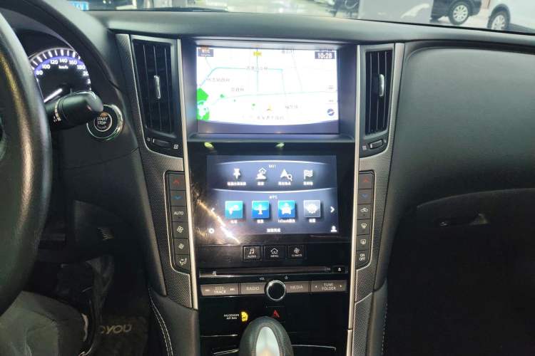 Used Infiniti Q50L 2016 2.0T Ambition Edition Audio And AC Panel