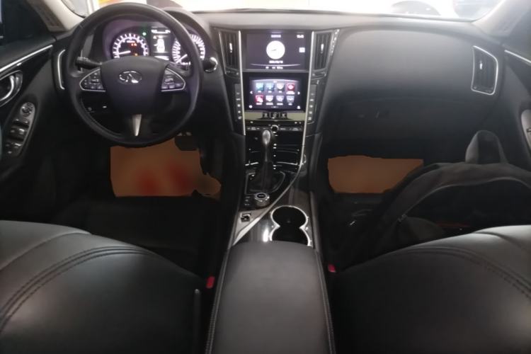 Used Infiniti Q50L 2016 2.0T Comfort Edition Center Console