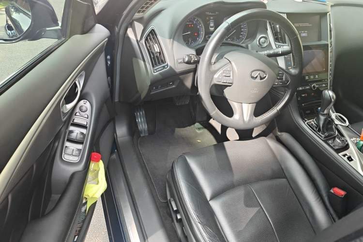 Used Infiniti Q50L 2016 2.0T Enjoyment Edition Driver Seat