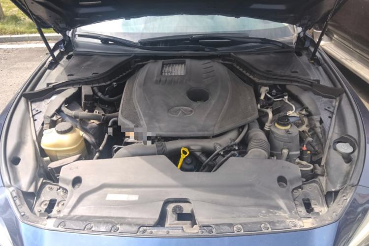 Used Infiniti Q50L 2016 2.0T Enjoyment Edition Engine Bay