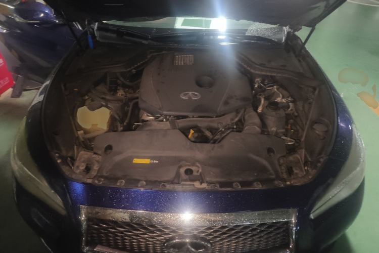 Used Infiniti Q50L 2016 2.0T Comfort Edition Engine Bay