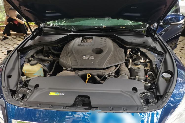 Used Infiniti Q50L 2016 2.0T Comfort Edition Engine Bay