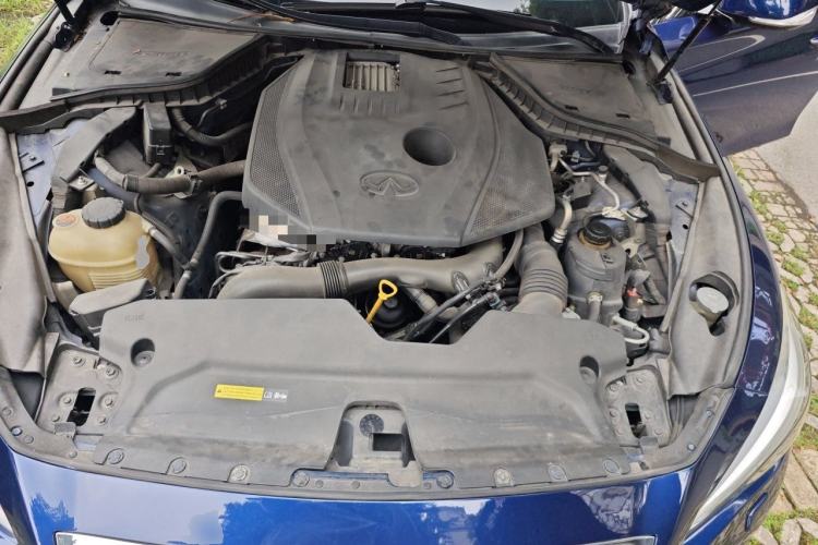 Used Infiniti Q50L 2016 2.0T Enjoyment Edition Engine Bay