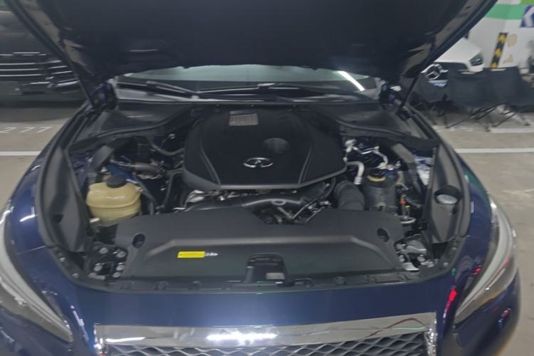 Used Infiniti Q50L 2016 2.0T Enjoyment Edition Engine Bay