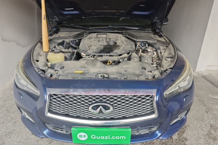 Used Infiniti Q50L 2016 2.0T Enjoyment Edition Engine Bay